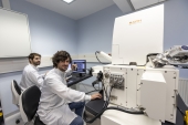 NAWI Graz Alumni-Netzwerk : Vortrag „Nanolithographie – Strukturieren mit dem Elektronenstrahl“ NAWI Graz Alumni-Netzwerk : Vortrag „Nanolithographie – Strukturieren mit dem Elektronenstrahl“
